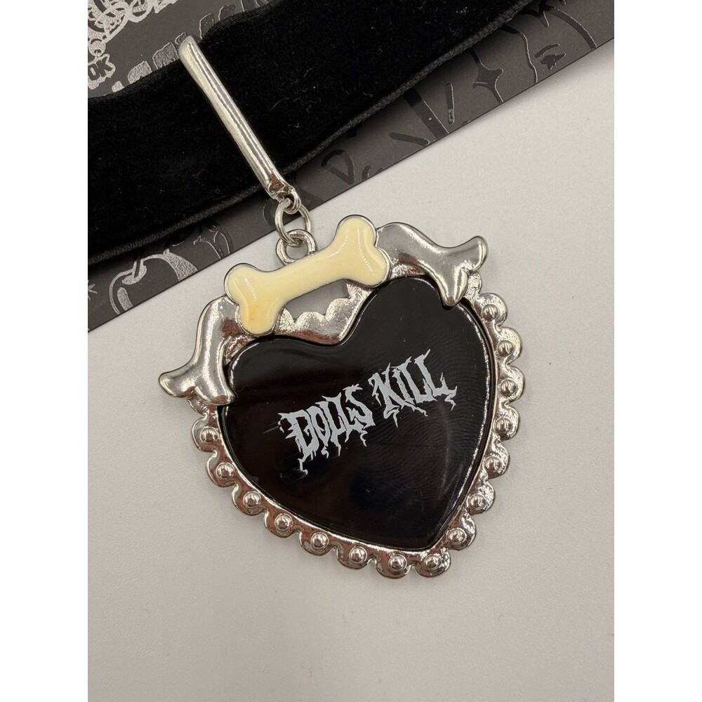 Dolls Kill Gothic Heart Choker Necklace Black Velvet Bone Charm Goth Y2K - Picture 3 of 8